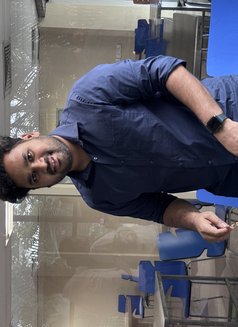 Sri - Male companion in Hyderabad Photo 3 of 4