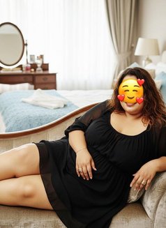 Sri Lankan MILF Mistress - escort in Dubai Photo 3 of 8