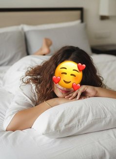 Sri Lankan MILF Mistress - escort in Dubai Photo 7 of 8