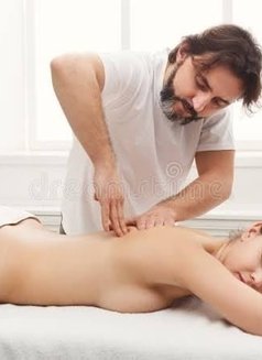 Sridhar - massage services for women - masseur in Bangalore Photo 8 of 8