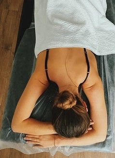 Sridhar - massage services for women - masseur in Bangalore Photo 7 of 8