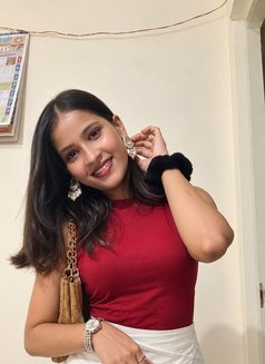 Annu - escort in Candolim, Goa Photo 3 of 6