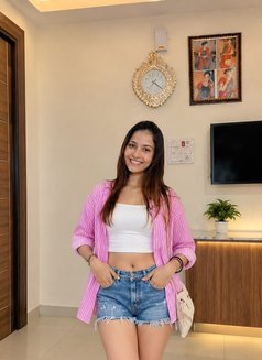 Annu - escort in Candolim, Goa Photo 5 of 6
