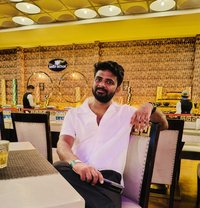 Srikanth - Acompañantes masculino in Bangalore