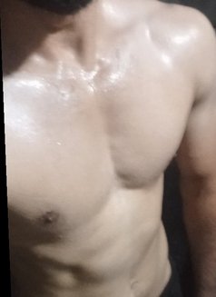 Srinath - Acompañantes masculino in Kochi Photo 7 of 7