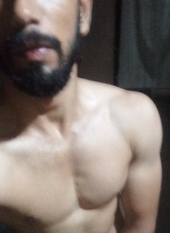 Srinath meet and video call - Acompañantes masculino in Bangalore Photo 7 of 7