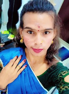Srinidhi - Transsexual escort in Hyderabad Photo 4 of 4