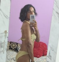 Srinisha - masseuse in Chennai