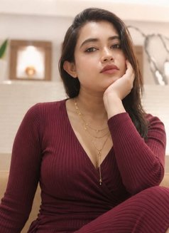 Sruthi - escort in Kolkata Photo 1 of 8