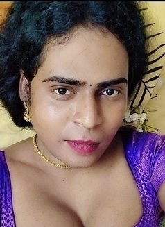 Sruthi - Acompañantes transexual in Bangalore Photo 3 of 3