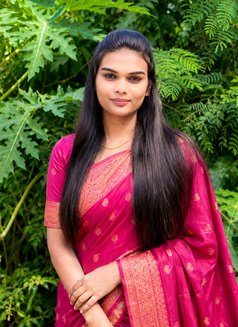 Sruthi - Transsexual escort in Hyderabad Photo 2 of 2