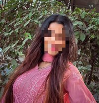 Sruthi Telugu girl - escort in Hyderabad Photo 2 of 2