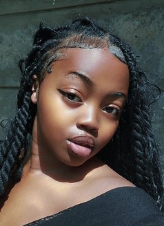 Stacey - escort in Nairobi Photo 4 of 6