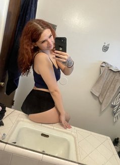 Stacy - escort in Amman Photo 1 of 3