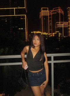 Stacy - puta in Manila Photo 6 of 10