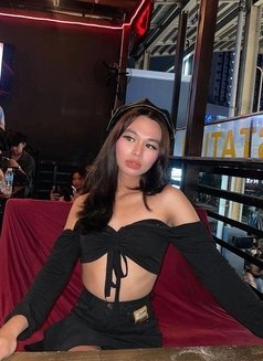 Stacy Fox - Acompañantes transexual in Manila Photo 2 of 6