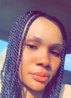 Stacy - puta in Riyadh Photo 1 of 3