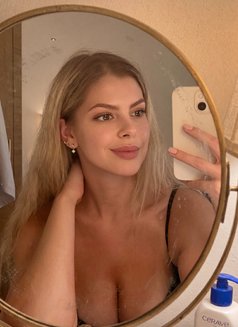 Stacy Tight Girl - escort in Dubai Photo 7 of 9