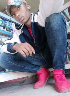 Star Brown - Male escort in Nairobi Photo 5 of 6