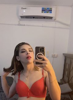 Star - Transsexual escort in Al Ain Photo 11 of 15