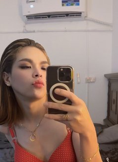 Star - Transsexual escort in Al Ain Photo 13 of 15