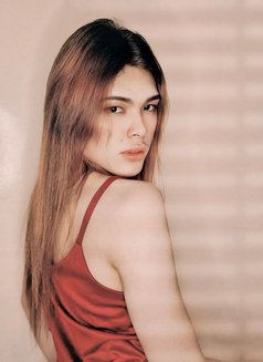 Star - Transsexual escort in Al Ain Photo 4 of 7