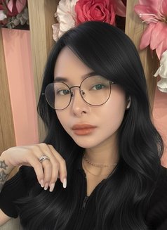 Star - Transsexual escort in Makati City Photo 10 of 10