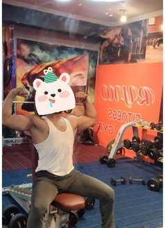 Star Siddu - Acompañantes masculino in New Delhi Photo 1 of 3