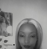 Star XO - puta in Nairobi Photo 1 of 3