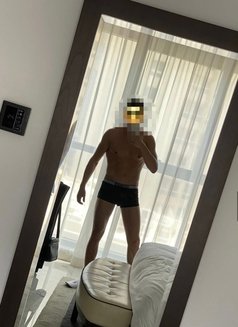 STAS VIP 20CM FUCK + MASSAGE AVAILABLE - Male escort in Dubai Photo 4 of 14