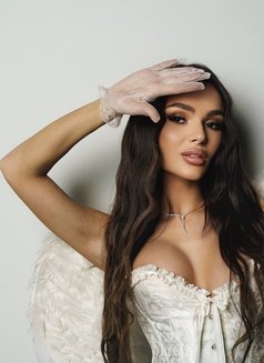 Alisa-Russian - escort in Doha Photo 4 of 8
