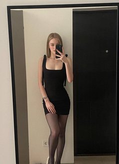 Stasy - escort in Dubai Photo 6 of 13