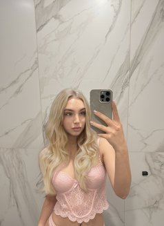 Stefa - escort in Yerevan Photo 2 of 10