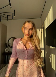 Stefa - escort in Yerevan Photo 6 of 10