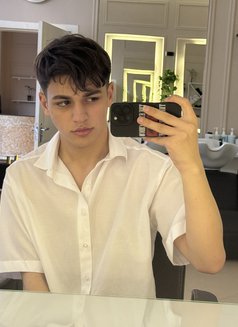 Stefan - Male escort in Riyadh Photo 1 of 2