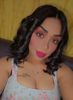 Stefane - puta in Beirut Photo 1 of 7