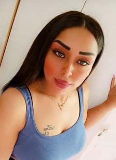 Stefane - puta in Beirut Photo 3 of 7