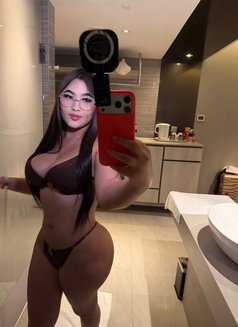 Stefany LATINAA 🇨🇴 - escort in Al Manama Photo 12 of 16
