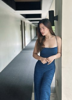 Steff - Transsexual escort in Manila Photo 2 of 5