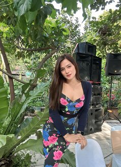 Steff - Transsexual escort in Manila Photo 3 of 5