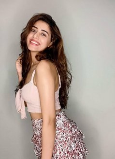 Stella - escort in Muscat Photo 1 of 3