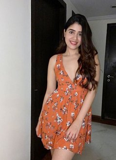 Stella - escort in Muscat Photo 3 of 3