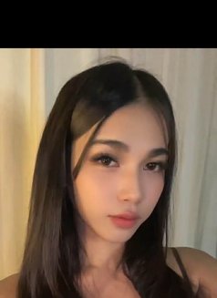 Stella Cruz - Transsexual escort in Manila Photo 2 of 5