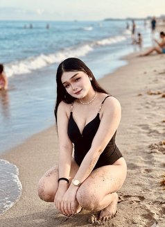 Stella - Transsexual escort in Manila Photo 8 of 8