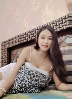 Stella - Transsexual escort in New Delhi Photo 7 of 7
