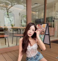 Stella luxu - puta in Osaka