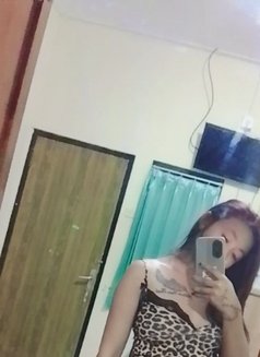 Stella Pricilla - puta in Surabaya Photo 8 of 24