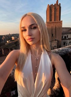 Stella - escort in Dubai Photo 6 of 6