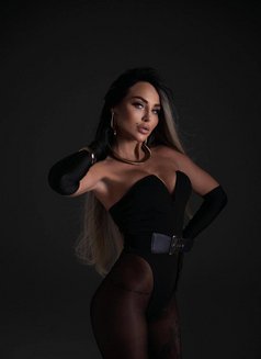 Stella - escort in Tbilisi Photo 8 of 14