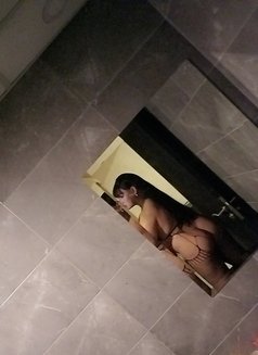 Stella - Acompañantes transexual in Al Manama Photo 9 of 11